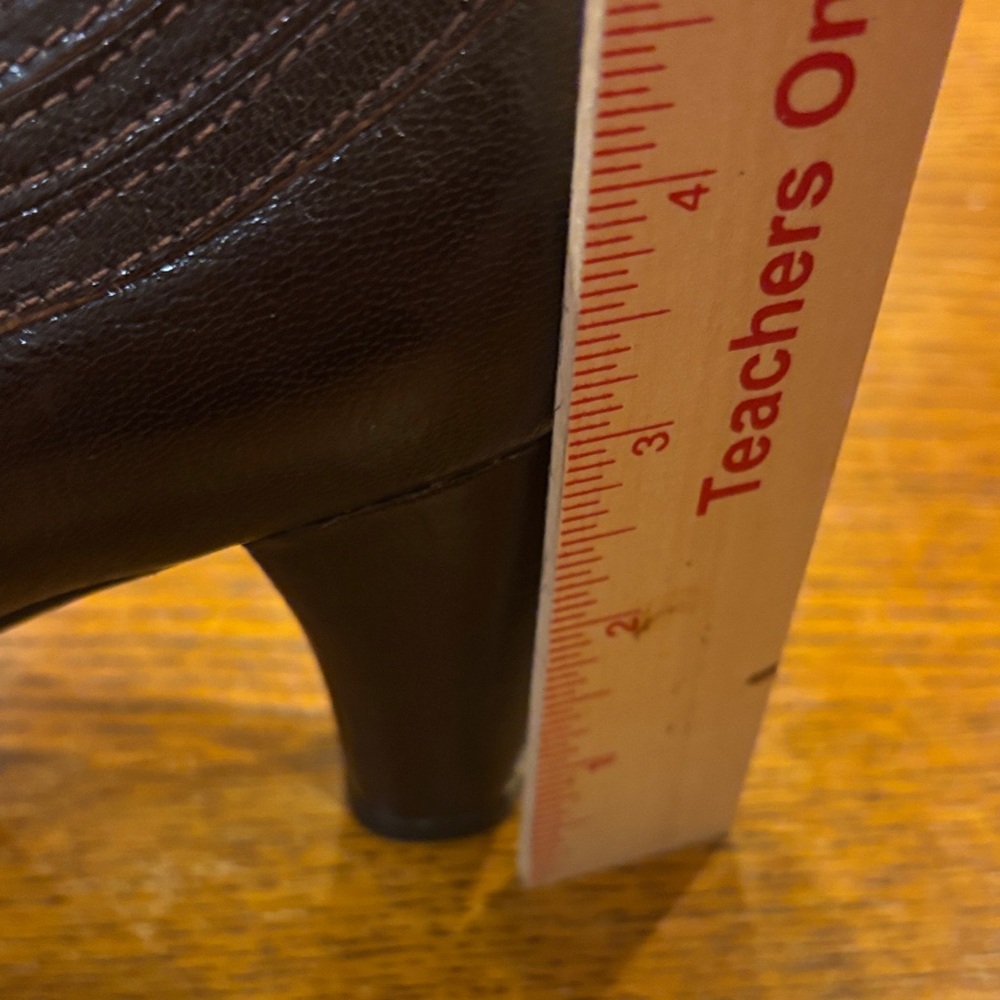 Clarks Women's Dark Brown Heels - Picture 11 of 15